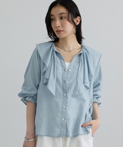 SALON adam et rope'（サロン アダム エ ロペ）の「【WEB限定】ライトデニムフリルカラーシャツ（シャツ/ブラウス・レディース・サックスブルー/ベージュ系その他・FREE）」の15枚目の写真