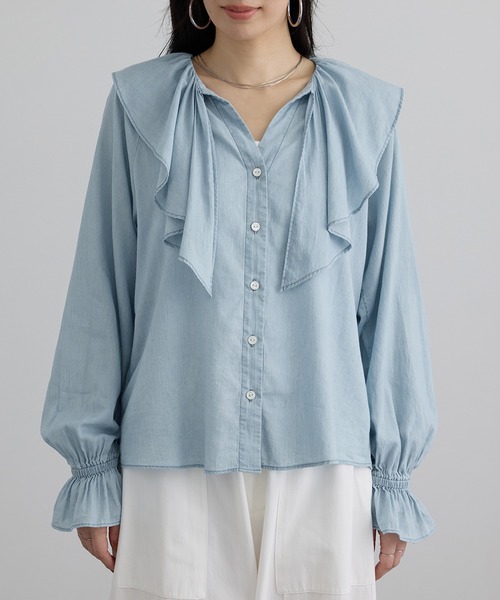 SALON adam et rope'（サロン アダム エ ロペ）の「【WEB限定】ライトデニムフリルカラーシャツ（シャツ/ブラウス・レディース・サックスブルー/ベージュ系その他・FREE）」の8枚目の写真