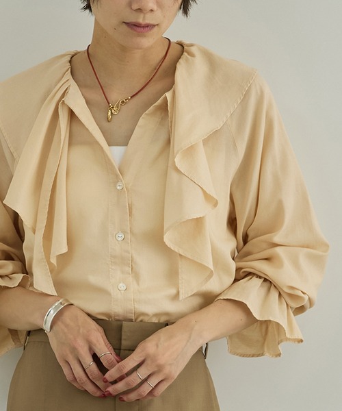 SALON adam et rope'（サロン アダム エ ロペ）の「【WEB限定】ライトデニムフリルカラーシャツ（シャツ/ブラウス・レディース・サックスブルー/ベージュ系その他・FREE）」の21枚目の写真