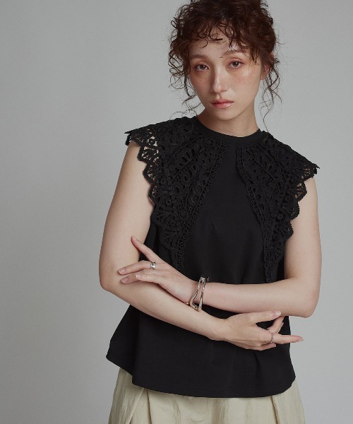 W:Huku(フーク)の「【W:Huku / シルキータッチコットン】ビッグカラー ノースリーブ トップス / フレンチスリーブ 袖なし/ Silky-Touch Cotton Big Collar Sleeveless Top(タンクトップ・レディース・ブラック/カーキ系/オフホワイト/ブルー・FREE)」の3枚目の写真
