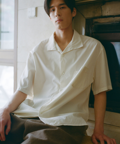 BLANKROOM(ブランクルーム)の「チリングポロニット_CAFÉ(シャツ/ブラウス・メンズ・その他・1/2/4/3)」の2枚目の写真