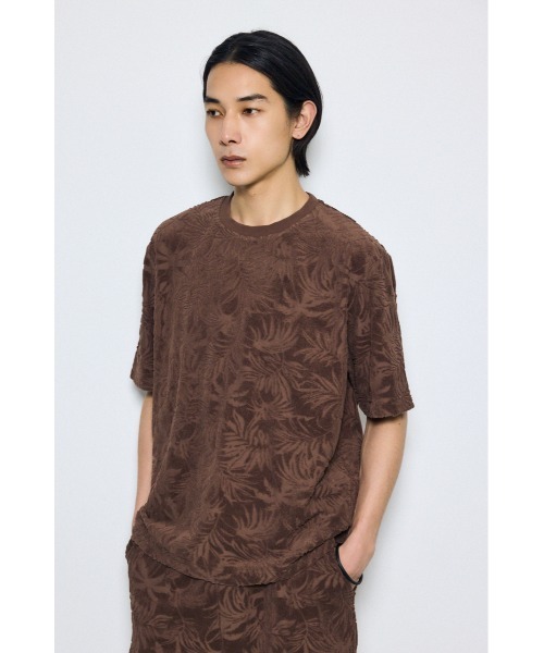 AZUL by moussy（アズールバイマウジー）の「【セットアップ対応】ボタニカルパイルトップス（Tシャツ/カットソー・メンズ・カーキ/ブラウン・MEDIUM/LARGE）」の3枚目の写真