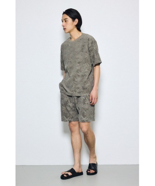 AZUL by moussy（アズールバイマウジー）の「【セットアップ対応】ボタニカルパイルトップス（Tシャツ/カットソー・メンズ・カーキ/ブラウン・MEDIUM/LARGE）」の14枚目の写真