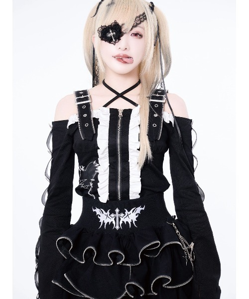 Grrr the Lipper(ガルルザリッパー)の「『Grrr the Lipper/ガルル・ザ・リッパー』結ンデ刻ンデ追イ詰メテ オフショル(その他トップス・レディース・ブラック×ホワイト/ブラック×レッド・FREE)」の3枚目の写真
