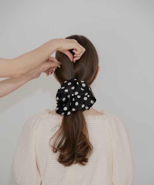 JUMELLE(ジュメロ)の「ドットパールクリップ(バレッタ/ヘアクリップ・レディース・ブラック/ホワイト・FREE)」の9枚目の写真