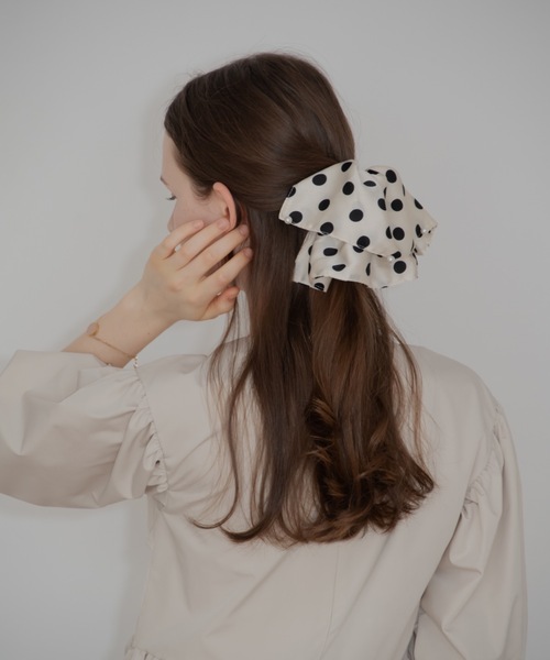JUMELLE(ジュメロ)の「ドットパールクリップ(バレッタ/ヘアクリップ・レディース・ブラック/ホワイト・FREE)」の5枚目の写真