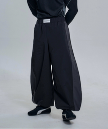 TOLANCE（トランス）の「エリートワイドカーブドジョガーパンツ - ブラック（スウェットパンツ）」