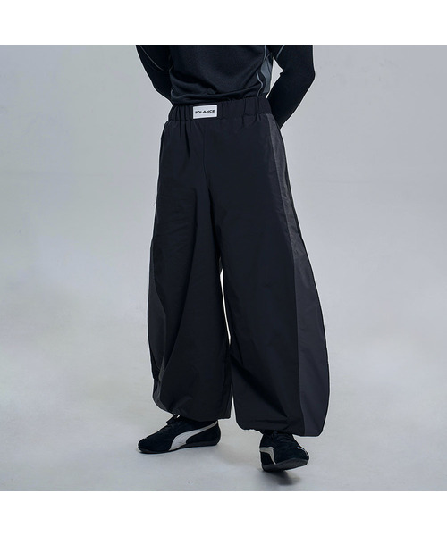 TOLANCE(トランス)の「エリートワイドカーブドジョガーパンツ - ブラック(スウェットパンツ・メンズ・ブラック・LARGE/MEDIUM/XX-LARGE/X-LARGE)」の1枚目の写真