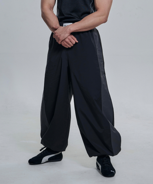 TOLANCE(トランス)の「エリートワイドカーブドジョガーパンツ - ブラック(スウェットパンツ・メンズ・ブラック・LARGE/MEDIUM/XX-LARGE/X-LARGE)」の5枚目の写真