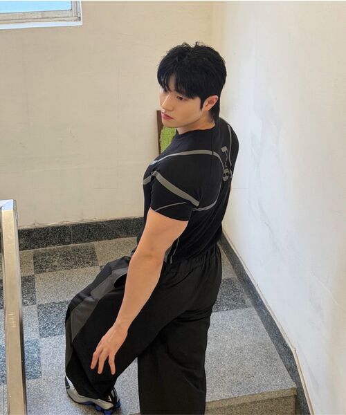 TOLANCE(トランス)の「エリートワイドカーブドジョガーパンツ - ブラック(スウェットパンツ・メンズ・ブラック・LARGE/MEDIUM/XX-LARGE/X-LARGE)」の7枚目の写真