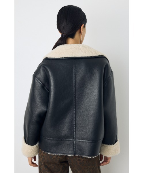 AZUL by moussy（アズールバイマウジー）の「【不動の人気アウターがついに予約開始】フェイクムートンボアライダースジャケット　秋服　冬服（ブルゾン・レディース・ベージュ/ブラック・MEDIUM/SMALL）」の6枚目の写真