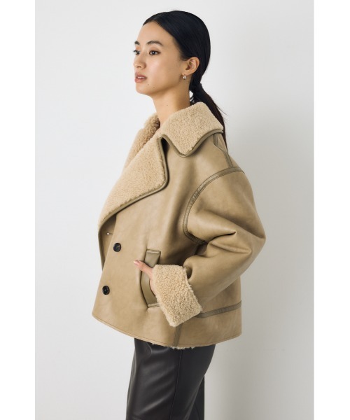 AZUL by moussy（アズールバイマウジー）の「【不動の人気アウターがついに予約開始】フェイクムートンボアライダースジャケット　秋服　冬服（ブルゾン・レディース・ベージュ/ブラック・MEDIUM/SMALL）」の15枚目の写真