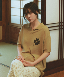 KNITTED（ニッティド）の「[ニティッドXQWER試演] クールサマーオープンカラークローバーニット BEIGE（ニット/セーター）」