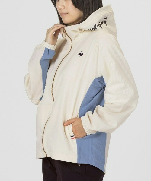 le coq sportif(ルコックスポルティフ)の「ルコックスポルティフ ストレッチリブクロスジャケット(ナイロンジャケット・レディース・レッド/ネイビー/ホワイト系その他・M/XL/L/S)」の2枚目の写真