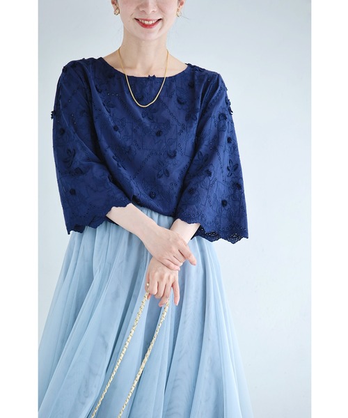 cawaii（カワイイ）の「（紺）上品ネイビーの立体花刺繍ブラウストップス（シャツ/ブラウス・レディース・ネイビー・FREE）」の7枚目の写真