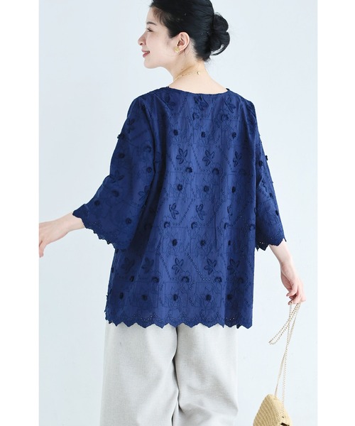 cawaii（カワイイ）の「（紺）上品ネイビーの立体花刺繍ブラウストップス（シャツ/ブラウス・レディース・ネイビー・FREE）」の17枚目の写真