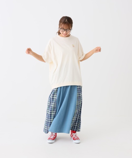HEART MARKET(ハートマーケット)の「タテカラフル刺繍チュニック(Tシャツ/カットソー・レディース・ホワイト系1/グリーン系/レッド系/グレー系2/グレー系1/ホワイト系2・FREE)」の16枚目の写真