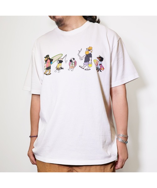 RIVER SIDE CULTURE(リバーサイドカルチャー)の「RIVER SIDE CULTURE / MARCO'S FAMILY LET'S SURF T-SHIRT(M4)(Tシャツ/カットソー・メンズ・チャコールグレー/ホワイト・X-LARGE/LARGE/MEDIUM)」の5枚目の写真