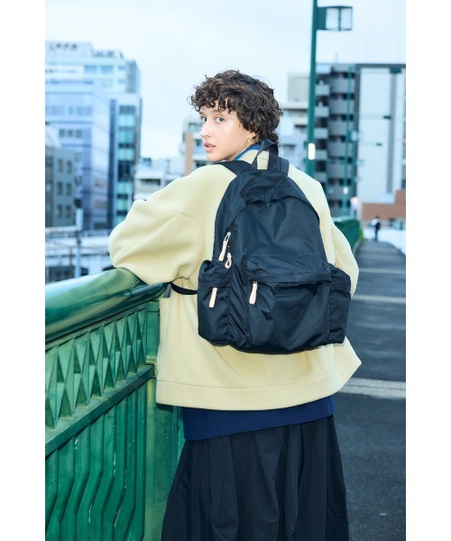 nagonstans（ナゴンスタンス）の「Somewhere backpack（ショルダーバッグ・レディース・グレー/ブラック・MEDIUM）」の7枚目の写真
