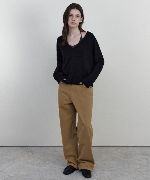 WEDNESDAYOASISFORWOMEN(ウェンズデー オアシス フォー ウーマン)の「NEEV ラムズウール 深Vネック ニット_BLACK(WCB6KN75)(ニット/セーター・レディース・ブラック・FREE)」の3枚目の写真