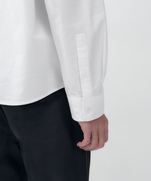 MUSINSA STANDARD（ムシンサスタンダード）の「クロップオックスフォードシャツ[ホワイト]（シャツ/ブラウス・メンズ・その他・2XL/LARGE/MEDIUM/X-LARGE）」の2枚目の写真