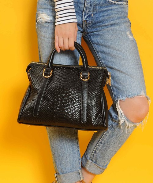 PLAIN CLOTHING（プレーンクロージング）の「型押しハンドバッグ【PLAIN CLOTHING】（ハンドバッグ・レディース・ブラック/ベージュ/グレー/グリーン/レッド・FREE）」の10枚目の写真