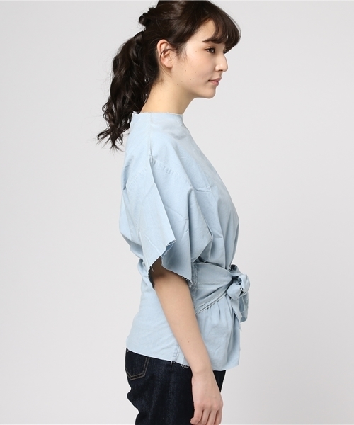 Uncut Bound（アンカットバウンド）の「WAVEN(ウェイヴン)   BELTED TOP 　カットソー（Tシャツ/カットソー・レディース・ライトブルー・SMALL）」の3枚目の写真