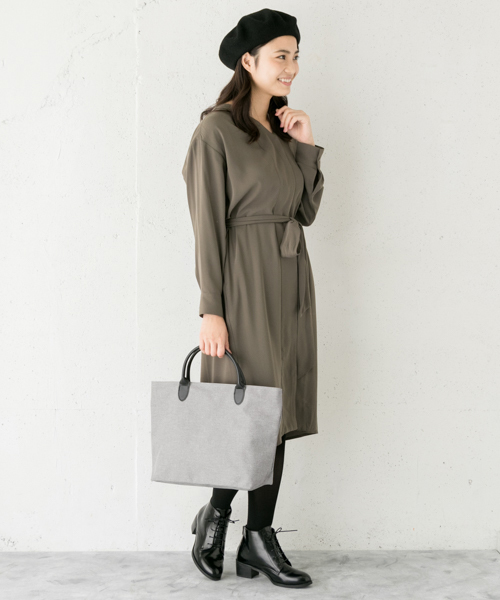 RODE SKO（ロデスコ）の「ASSI ファブリックトートバッグ（トートバッグ・レディース・グレー/ピンク系その他/ブラック・ONE）」の4枚目の写真