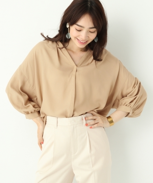 A part by（アパートバイ）の「Rギャザースキッパーブラウス　749995 （シャツ/ブラウス・レディース・ネイビー/ホワイト/テラコッタ/ブルー/ベージュ・FREE）」の3枚目の写真