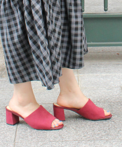 RANDA（ランダ）の「スエードミュールサンダル（サンダル・レディース・ネイビー/マスタード/ブラック/ベージュ系その他/ワインレッド/グリーン/パープル・M/S/L/LL）」の7枚目の写真