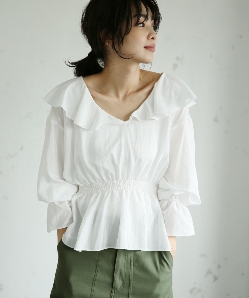 A part by(アパートバイ)の「Pフリルブラウジングブラウス 767932(シャツ/ブラウス・レディース・ブラック/オレンジ/オフホワイト・FREE)」の2枚目の写真