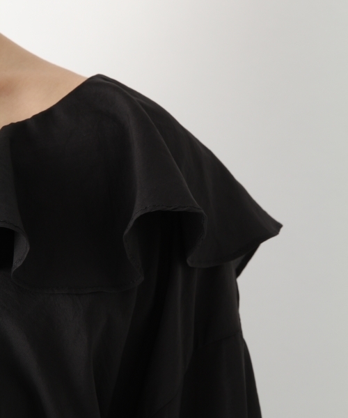 A part by(アパートバイ)の「Pフリルブラウジングブラウス 767932(シャツ/ブラウス・レディース・ブラック/オレンジ/オフホワイト・FREE)」の11枚目の写真