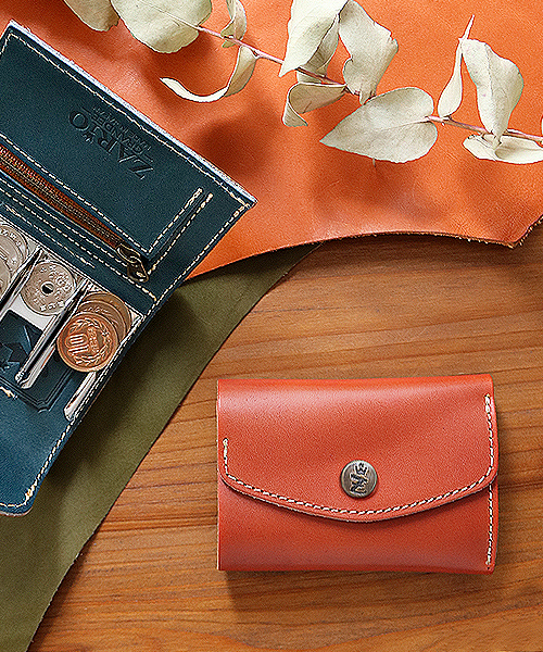 ZARIO-grandee-(ザリオ)の「栃木レザーバイカラーコインレール式収納コインケース(コインケース・メンズ・ブルー系その他/ブラック/ブラウン/グリーン/ネイビー/キャメル/オレンジ/モカ/ブラウン系その他・ONE SIZE)」の9枚目の写真