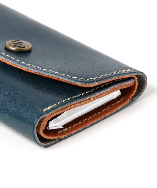ZARIO-grandee-(ザリオ)の「栃木レザーバイカラーコインレール式収納コインケース(コインケース・メンズ・ブルー系その他/ブラック/ブラウン/グリーン/ネイビー/キャメル/オレンジ/モカ/ブラウン系その他・ONE SIZE)」の11枚目の写真