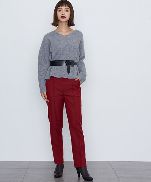 STUDIOUS(ステュディオス)の「アンゴラVネックデコルテニット(ニット/セーター・レディース・ライトグレー/インディゴブルー/オフホワイト/パープル・FREE)」の15枚目の写真