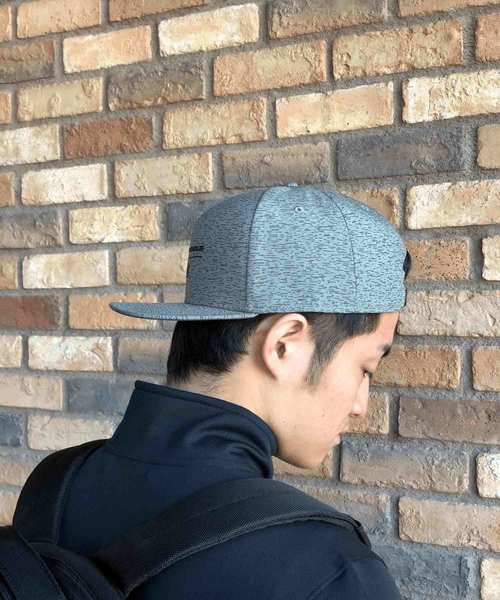 UNDER ARMOUR（アンダーアーマー）の「メンズ キャップ / リフレクティブフラットブリム（キャップ・メンズ・モスグリーン/ブラック・ONESIZE）」の5枚目の写真