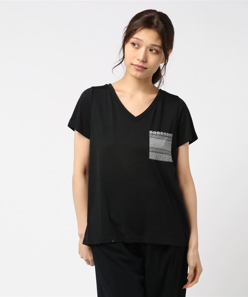 KOBE LETTUCE（コウベレタス）の「胸ポケットVネックカットソーTシャツ（Tシャツ/カットソー・レディース・ブラック系その他3/ブルー系その他2/ブルー系その他/ホワイト系その他2/ホワイト系その他3/ブラック系その他2/ホワイト系その他/ブルー系その他3/ブラック系その他・FREE）」の5枚目の写真