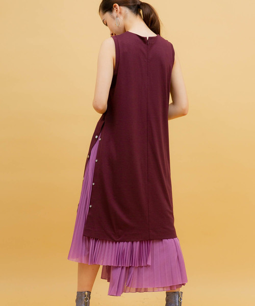 UNITED TOKYO（ユナイテッドトウキョウ）の「プリーツレイヤードワンピース（ワンピース・レディース・ワインレッド/ブラック/カーキ・1）」の7枚目の写真