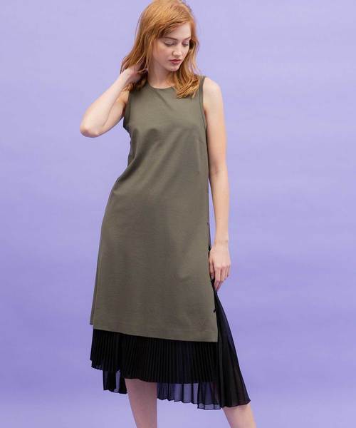 UNITED TOKYO（ユナイテッドトウキョウ）の「プリーツレイヤードワンピース（ワンピース・レディース・ワインレッド/ブラック/カーキ・1）」の18枚目の写真