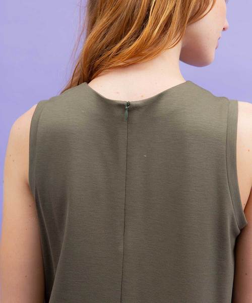 UNITED TOKYO（ユナイテッドトウキョウ）の「プリーツレイヤードワンピース（ワンピース・レディース・ワインレッド/ブラック/カーキ・1）」の16枚目の写真