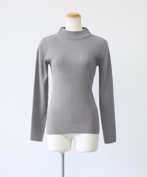 Social GIRL（ソーシャルガール）の「ハイネックモックネックリブニット（ニット/セーター・レディース・ブラック/パープル/グレー/オフホワイト/ブルー/グリーン/マスタード/ベージュ/ブラウン/ピンク/ライトパープル/サックスブルー/ミント/テラコッタ/イエロー/グレイッシュベージュ/ピンクベージュ・M/L）」の3枚目の写真