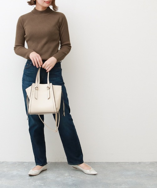 Social GIRL（ソーシャルガール）の「ハイネックモックネックリブニット（ニット/セーター・レディース・ブラック/パープル/グレー/オフホワイト/ブルー/グリーン/マスタード/ベージュ/ブラウン/ピンク/ライトパープル/サックスブルー/ミント/テラコッタ/イエロー/グレイッシュベージュ/ピンクベージュ・M/L）」の19枚目の写真