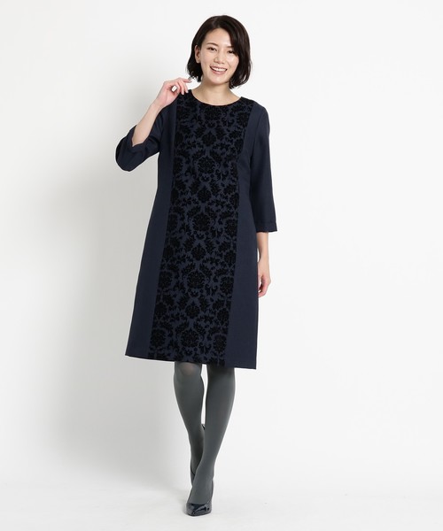 Sunauna(スーナウーナ)の「【洗える】ダマスク柄フロッキーワンピース(ワンピース・レディース・ベージュ/ネイビー・36/38/40/34)」の11枚目の写真