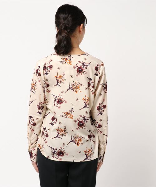 fifth（フィフス）の「Vネック花柄ブラウス（シャツ/ブラウス）」 - WEAR