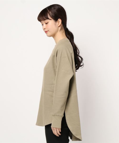 AMERICAN HOLIC（アメリカンホリック）の「クルーネックワッフルチュニック＊（Tシャツ/カットソー・レディース・チャコールグレー/ベージュ/ネイビー/アイボリー・FREE）」の6枚目の写真