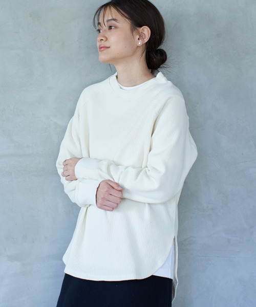 AMERICAN HOLIC（アメリカンホリック）の「クルーネックワッフルチュニック＊（Tシャツ/カットソー・レディース・チャコールグレー/ベージュ/ネイビー/アイボリー・FREE）」の2枚目の写真