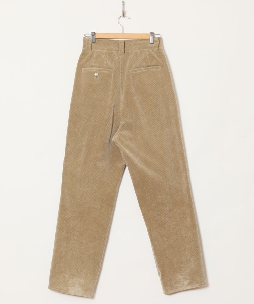 HOLIDAY(ホリデイ)の「CORDUROY TUCK PANTS コーデュロイタックパンツ(その他パンツ・レディース・ベージュ/ネイビー・1/0)」の5枚目の写真