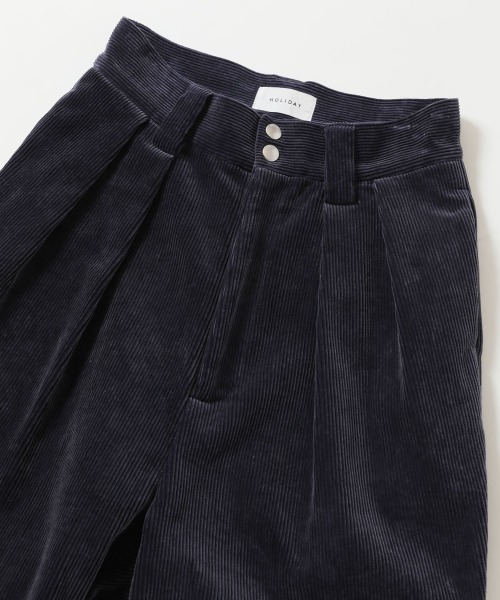 HOLIDAY(ホリデイ)の「CORDUROY TUCK PANTS コーデュロイタックパンツ(その他パンツ・レディース・ベージュ/ネイビー・1/0)」の8枚目の写真