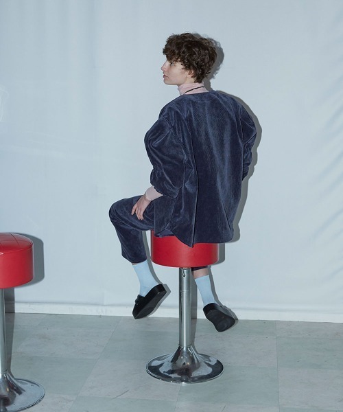 HOLIDAY(ホリデイ)の「CORDUROY TUCK PANTS コーデュロイタックパンツ(その他パンツ・レディース・ベージュ/ネイビー・1/0)」の7枚目の写真