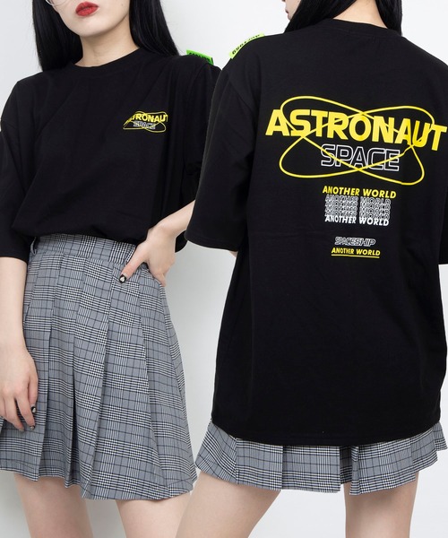 WC(ダブル シー)の「WC/SPACEタグプリントTシャツ(Tシャツ/カットソー・レディース・ブラック/ホワイト・FREE)」の1枚目の写真